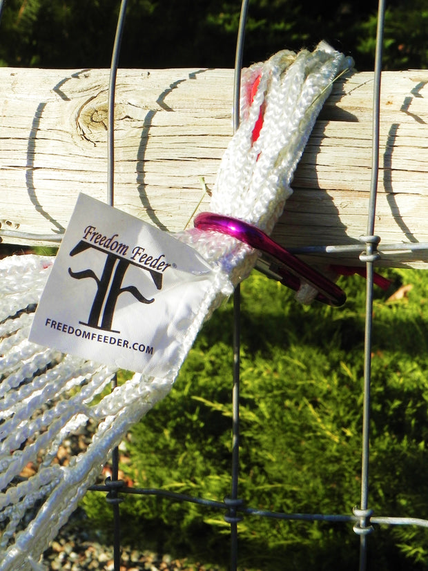 Freedom Feeder 125 lb 3-string bale net, slow feeder break away attachment